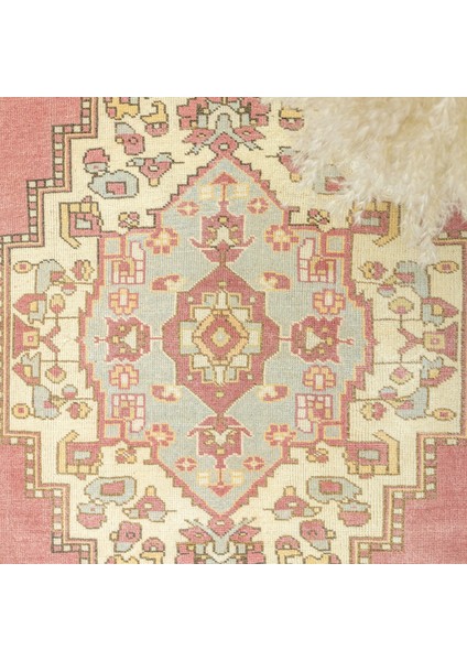 Liatris Geleneksel Desenli Yün Yolluk 91 x 309 cm