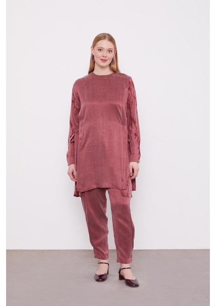 Bordo Bel Bağlama Detaylı Parlak Gürünümlü Ikili Takım