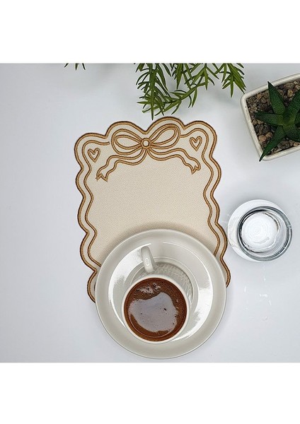Fiyonk Tasarım Bej Rengi Altın Nakışlı Kumaş Kokteyl Peçetesi 1 Adet