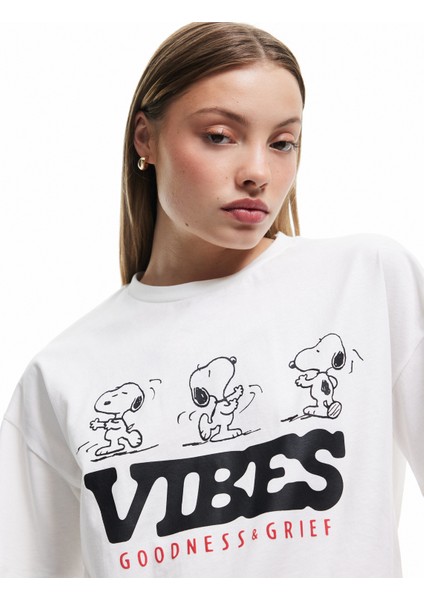 Snoopy Lisanslı Bisiklet Yaka Kısa Kollu Arkası Baskılı Oversize Tişört