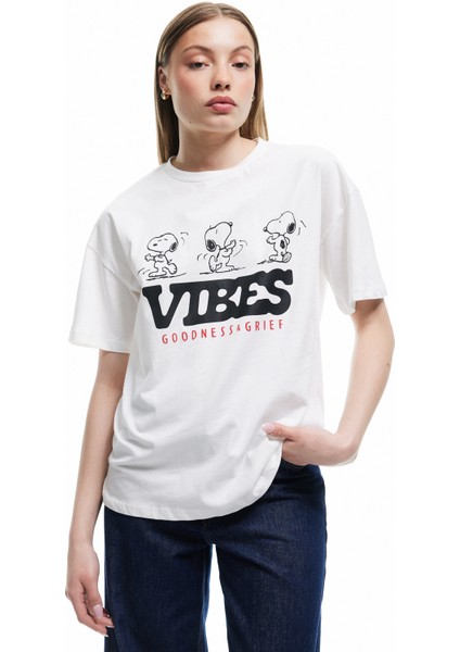 Snoopy Lisanslı Bisiklet Yaka Kısa Kollu Arkası Baskılı Oversize Tişört