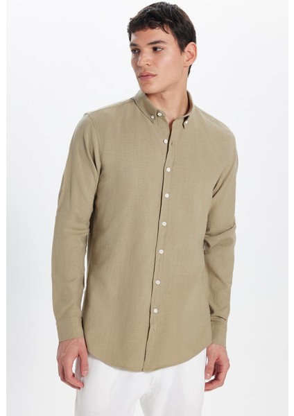 Erkek Slim Fit Dar Kesim %100 Pamuk Keten Doku Düğmeli Yaka Vizon Gömlek