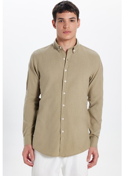 Erkek Slim Fit Dar Kesim %100 Pamuk Keten Doku Düğmeli Yaka Vizon Gömlek modelleri