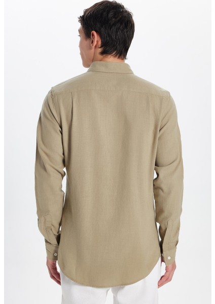Erkek Slim Fit Dar Kesim %100 Pamuk Keten Doku Düğmeli Yaka Vizon Gömlek indirimleri