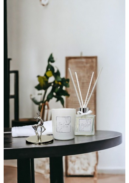 Geyik Başlıklı Gümüş Detaylı Çubuklu Oda Kokusu 100 ml ve Beyaz Bardak Mum Seti fırsatları