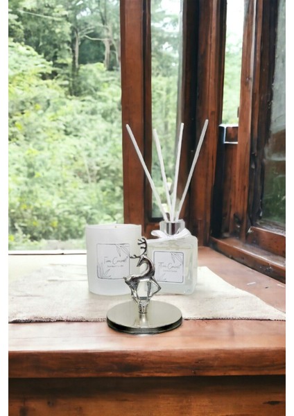 Geyik Başlıklı Gümüş Detaylı Çubuklu Oda Kokusu 100 ml ve Beyaz Bardak Mum Seti indirimleri