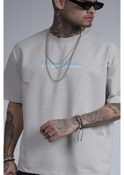 The King Of Balance Baskılı Oversize Kalıp Unisex Tişört modelleri