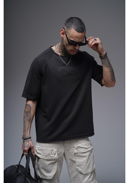 Kabartma Baskılı Garni Detaylı Reglan Kol Oversize Kalıp Unisex Tişört