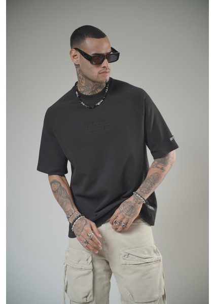 Kabartma Baskılı Reglan Kol Unisex Oversize Kalıp Tişört