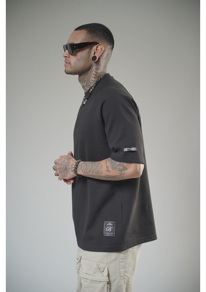 Kabartma Baskılı Reglan Kol Unisex Oversize Kalıp Tişört fiyatları