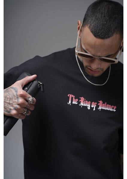 The King Of Balance Baskılı Oversize Kalıp Unisex Tişört fiyatları
