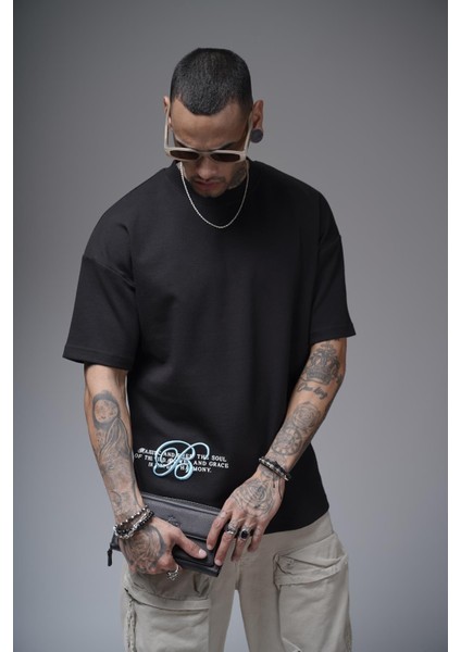 Nakışlı Sırtı Baskılı Biyeli Oversize Kalıp Unisex Tişört fiyatları