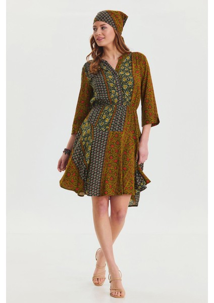 Hakim Yaka Düğme Detaylı Midi Elbise