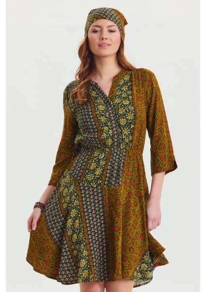 Hakim Yaka Düğme Detaylı Midi Elbise fırsatları