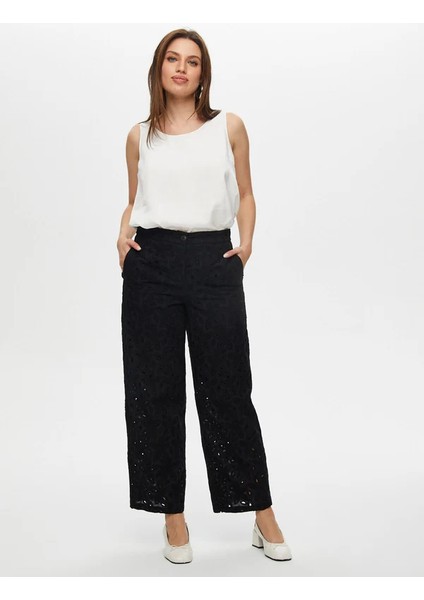 Wide Leg Fit Brode Nakış Detaylı Pantolon S25PNT039 modelleri