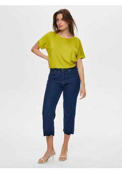 Paçası Dilimli Nakış Detaylı Straight Fit Tenselli Jean Caprı S25JCP004