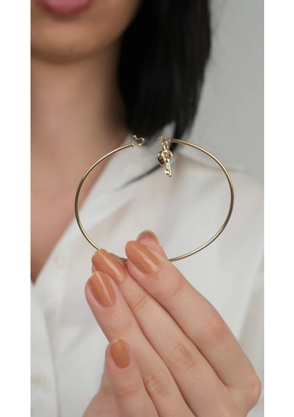 14 Ayar Altın Sade Kalpli Anahtar Figürlü Kelepçe fırsatları