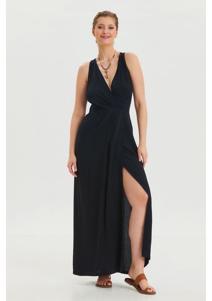 V Yaka Yırtmaç Detaylı Uzun Elbise fırsatları