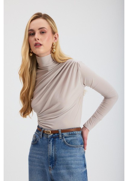 20059 Büzgü Detay Sandy Bluz Bej modelleri
