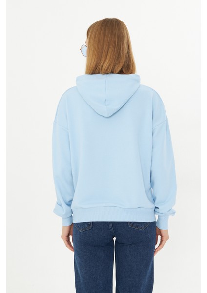 Kadın Bebe Mavisi Kanguru Cep Şardonlu Kapüşonlu Regular Fit Sweatshirt