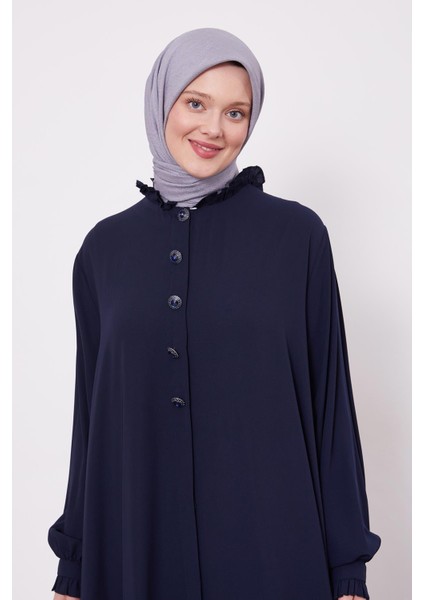 Lacivert Yakası Fırfır Detaylı Ferace