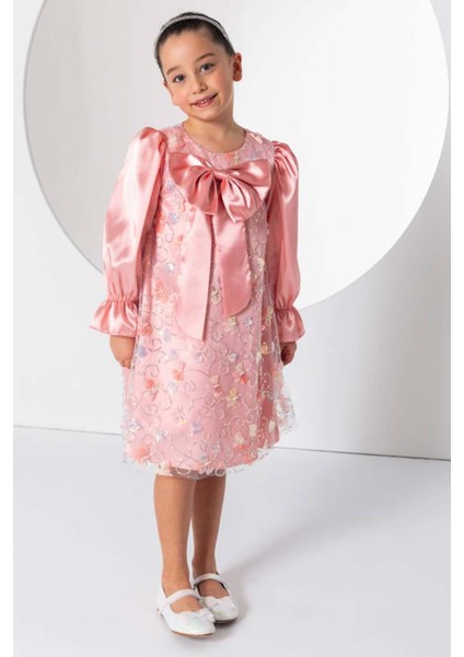 Kız Çocuk Göğsü Kurdele ve Üzeri Kelebek Işlemeli Ispanyol Kollu Somon Şifon Elbise