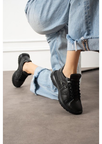 Beatriz Kadın Sneakers Yandan Taşlı Bağcıklı Spor Ayakkabı Siyah