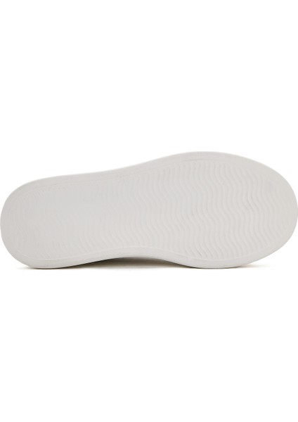 Kadın Gümüş Bağcıklı Kalın Tabanlı Metalik Sneaker 25SFD431032