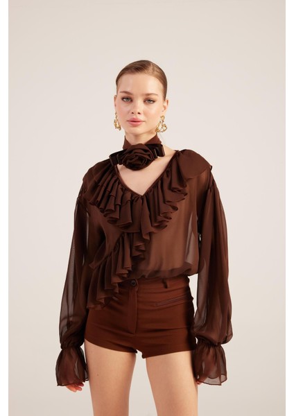 Fırfırlı Güllü Choker Aksesuarlı Şifon Sassy Gömlek Kahve