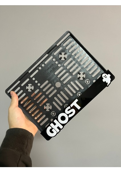 GHOST Temalı Siyah Pleksi Motosiklet Plakalık – Şık ve Dayanıklı👻