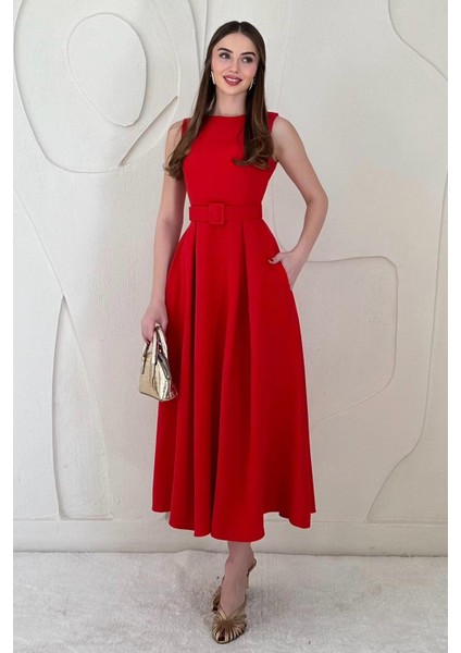 Halter Yaka Kloş Elbise