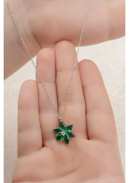 Yeşil Renkli Taşlı Lotus Çiçeği Gümüş Kolye 18 Ayar Beyaz Altın Kaplama Lotus Çiçeği Kolyesi 925 Ayar Gümüş Kadın Kolye | Bayan Zirkon Taşlı Lotus Kamelya Çiçeği Kadın Gümüş Kolye fırsatları