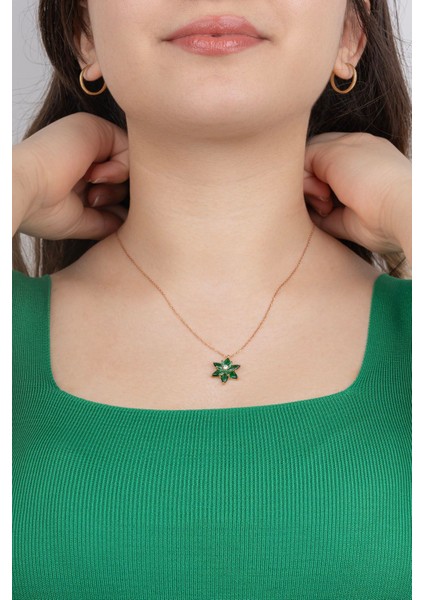 Yeşil Renkli Taşlı Lotus Çiçeği Gümüş Kolye 18 Ayar Rose Altın Kaplama Lotus Çiçeği Kolyesi 925 Ayar Gümüş Kadın Kolye | Bayan Zirkon Taşlı Lotus Kamelya Çiçeği Rose Gold Kadın Gümüş Kolye indirimleri