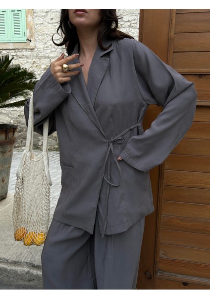 Kadın Antrasit %100 Modal Kumaş Bağlamalı Oversize Ceket 29106 indirimleri
