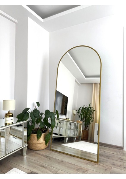 Altın renkli oval büyük boy metal ayaklı modern şık ayna