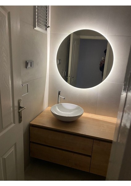 60cm Çapında Ledli Yuvarlak Banyo ve Lavabo Aynası, şık ve fonksiyonel tasarım indirimleri