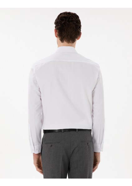 Erkek Beyaz Regular Fit Uzun Kollu Basic Cepli Gömlek 50303280-VR013