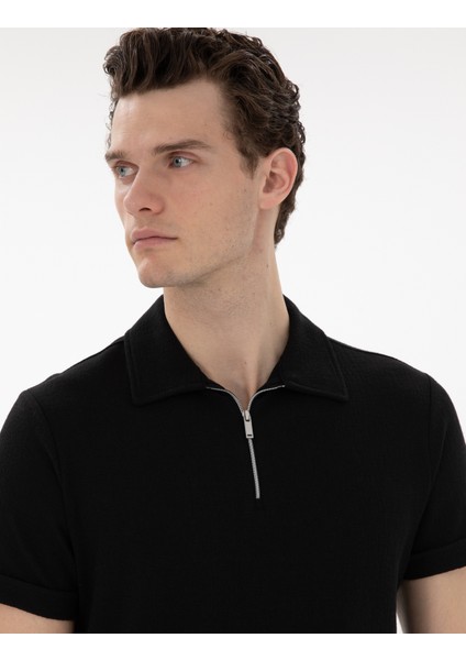 Erkek Siyah Slim Fit Tişört 50302586-VR046 fiyatları