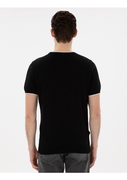 Erkek Siyah Slim Fit Bisiklet Yaka Triko Tişört 50307401-VR046 indirimleri