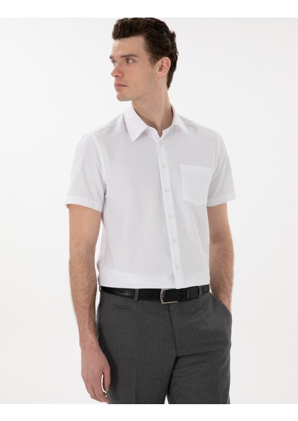 Erkek Beyaz Basic Regular Fit Kısa Kollu Cepli Gömlek 50303010-VR013 modelleri