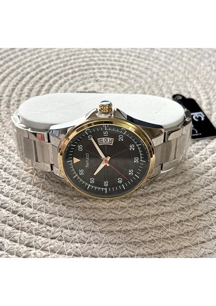 Spor Model Takvimli Çelik Erkek Kol Saat
