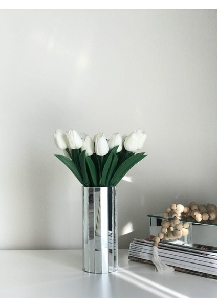 Şık gümüş dekoratif ayna ve vazo seti, zarif ev dekorasyonu için ideal seçenek