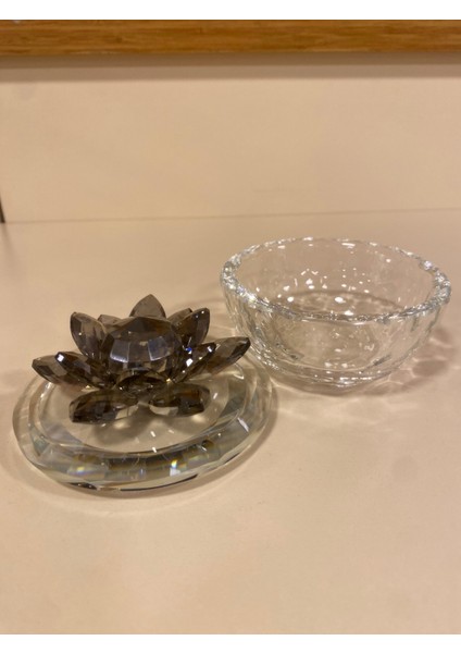 Şekerlik Kristal Nilüfer Çiçekli Füme fırsatları