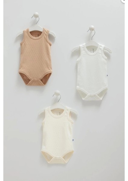Erkek Bebek Kahve Rengi 3'lü Askılı Body Seti – Konforlu ve Şık Bebek Body Seti
