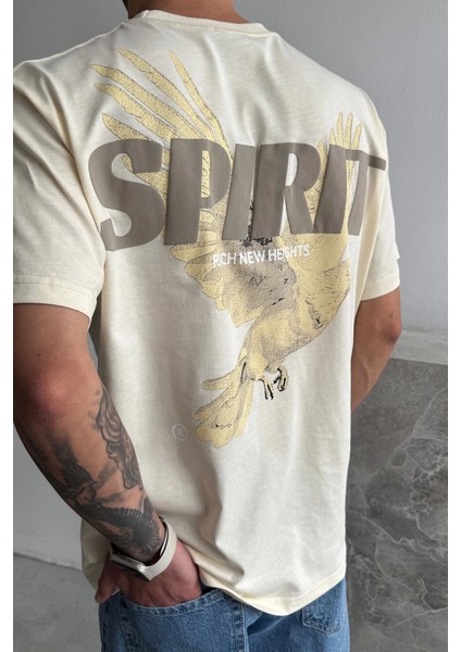 Krem Spirit Baskılı Oversize T-Shirt modelleri