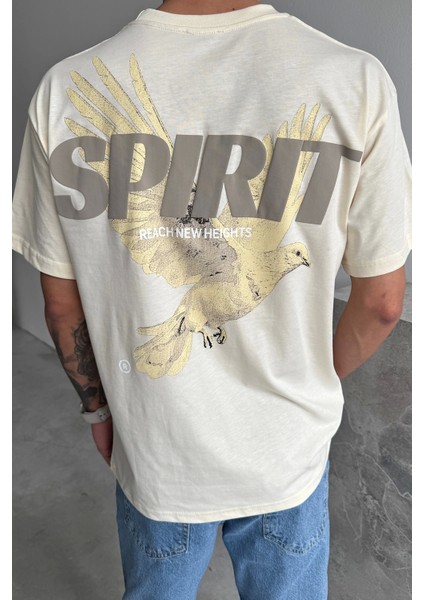 Krem Spirit Baskılı Oversize T-Shirt fırsatları