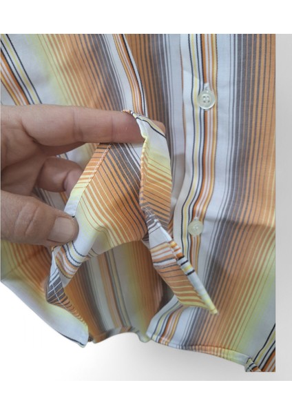 L BEDEN CEPLİ KAHVERENGİ - HARDAL PAMUKLU NORMAL KESİM RENK BLOKLU ÇİZGİLİ KISAKOLLU ERKEK GÖMLEK