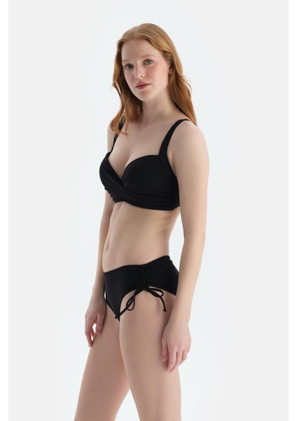 Siyah Yanı Büzgülü Bikini Alt modelleri