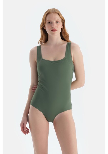 Yeşil Kare Yaka Mayo