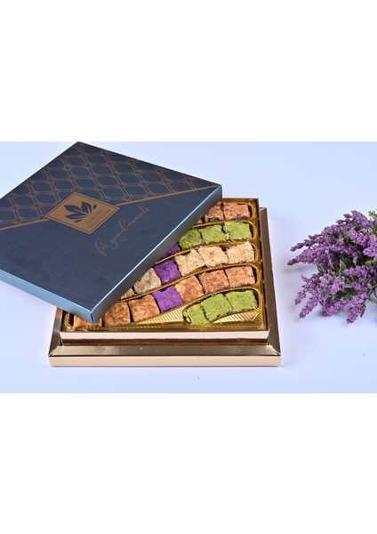 Lüx Karışık Hediyelik Kuruyemiş 750 gr 032
